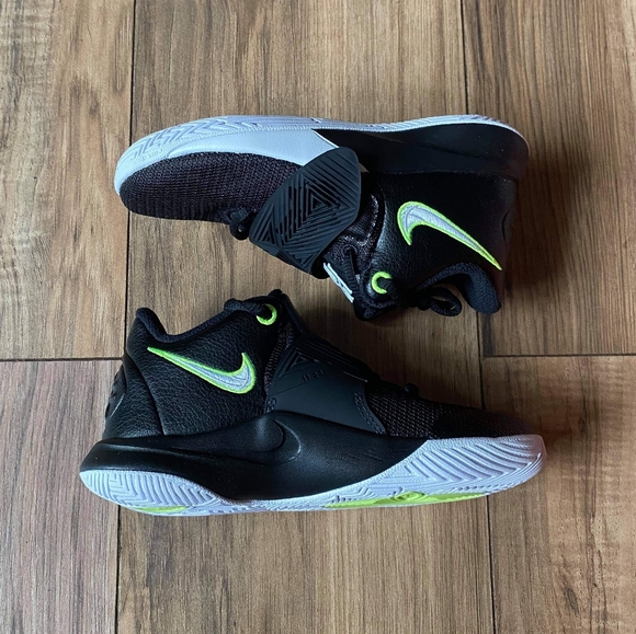 ⚡💚NWT Nike Kyrie Flytrap III (PS) Volt💚⚡ - Picture 10 of 12